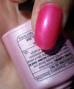 cndshellac_layering_hotchilisstrawberrysmoothie