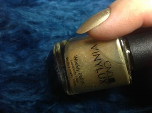vinylux_locketlove